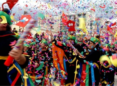 Карнавалът в Ксанти - градът на хилядите цветове