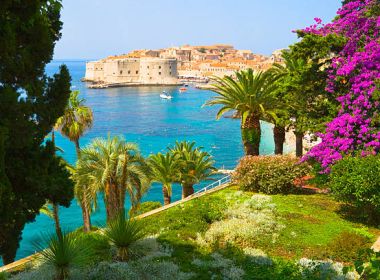 ХЪРВАТСКА - ТАМ, КЪДЕТО МОРЕТО ЦЕЛУВА ЗАЛЕЗА!