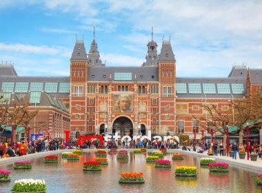 Нидерландия – цветя, порцелан, сирене и още нещо….